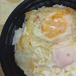 ข้าวหน้าไข่ดาว