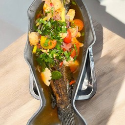 ต้มโคล้งปลากระพงทอดกรอบ