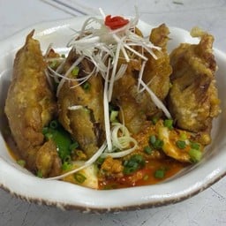 ปูนิ่มผัดผงกระหรี่