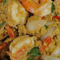 ข้าวกุ้งผัดผงกะหรี่
