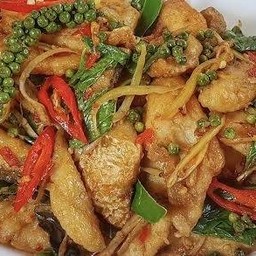 ปลากระพงผัดฉ่า(ชิ้น)