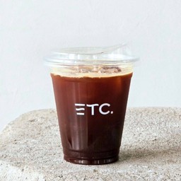 Iced Americano (คั่วกลาง)