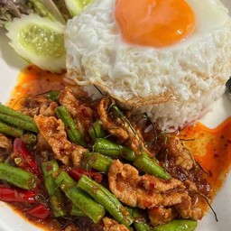 ข้าวพริกแกงหมู