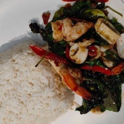 น้องเฌอลินก๋วยเตี๋ยวไก่ ครัวกันเอง