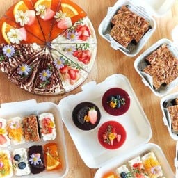Cake & Bakery Shop by "SisterS" @Supalia Vill (S-Avenue)