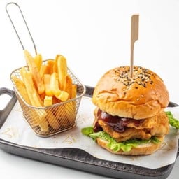 เบอเกอร์ไก่กรอบซอสบาร์บีคิว