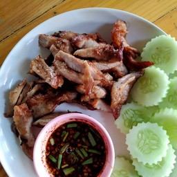 คอหมูย่าง