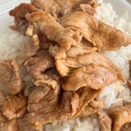 หมูผัดน้ำมันหอย