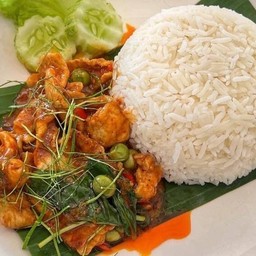 ข้าวแพนงหมูผัดแห้ง