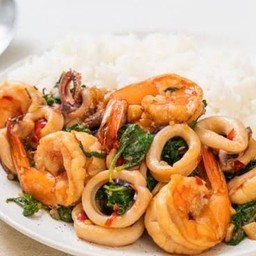 กระเพราทะเลไข่ดาว