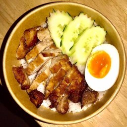 จารีย์ ก๋วยเตี๋ยวชุมพร ทองธนา ซิตี้คอนโดมิเนียม