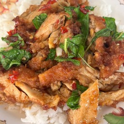 กะเพราไก่กรอบ