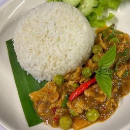 ข้าวแกงเขียวหวานไก่ผัดแห้ง