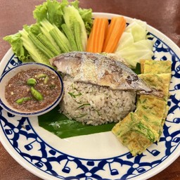 ข้าวขยำน้ำพริกกะปิ ปลาทู