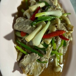 เนื้อผัดน้ำมันหอย