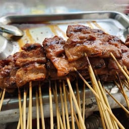 ข้าวเหนียวหมูปิ้งสองพี่น้อง