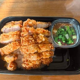 ข้าวหมูทอด คุณส้ม 25/90 เลียบคลอง3 ซอย 7