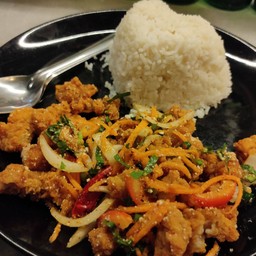 ข้าวยำไก่แซ่บ