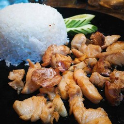 ข้าวไก่ทอดกระเทียม