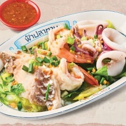 ปลากะพงรวมมิตรลวกจิ้ม (ปลากะพง,กุ้ง,หมึก)