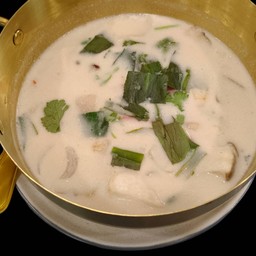 ต้มข่าไก่