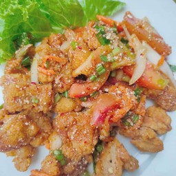 ยำไก่แซ่บ