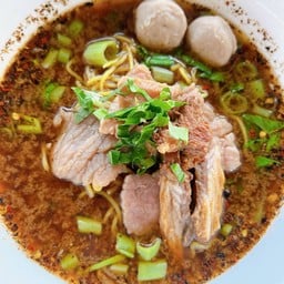 เส้นเล็กเนื้อตุ๋น