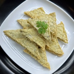 เต้าหู้ชีฟู้ด 豆腐三角饼
