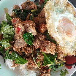 เรื่องของเส้น ไผ่ขวาง