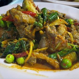 หมูป่าผัดเผ็ด