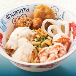 ก๋วยเตี๋ยวปลาสด ทะเล รวมมิตร (ปลา, กุ้ง, ปลาหมึก)
