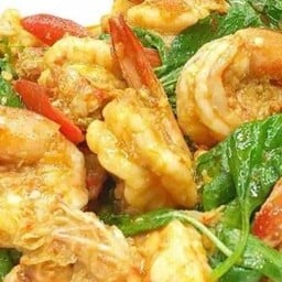 ผัดโหระพาพริกเผาราดข้าว