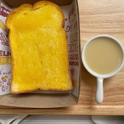 ขนมปังปิ้งเนย นม