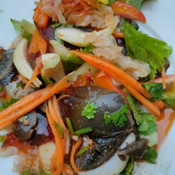 ยำไข่เยี่ยวม้า