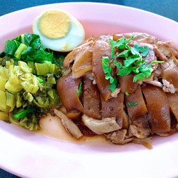 ขาหมู เป็นกับข้าว
