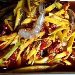 ตำมะม่วงกุ้งสด