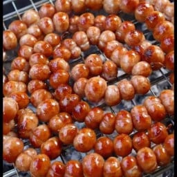 ไส้กรอกอีสาน & ไก่ย่างแดง