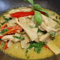 Green Curry With Coconut Shoot Keto