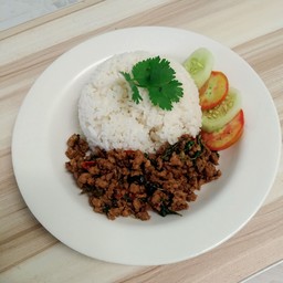 ข้าวกะเพราหมูสับรสจัด