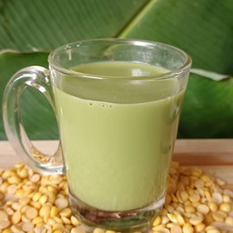 น้ำเต้าหู้ ชาเขียว