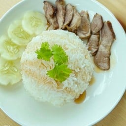 ข้าวหน้าหมูย่าง