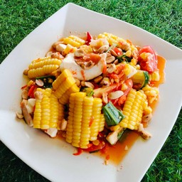 ตำข้าวโพดไข่เค็ม