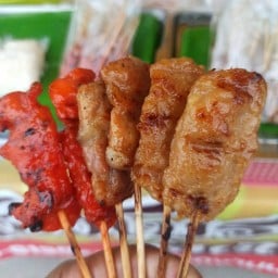 หมูปิ้งโบรานยัยเนียม กับ ชากาแฟของเค้า
