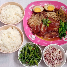ขาหมูเนื้อหนัง+ไข่+ข้าวสวย2ที่