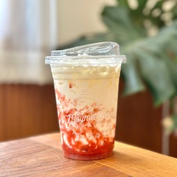 นมสดสตรอเบอร์รี่