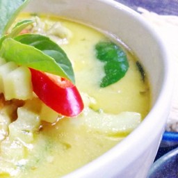 Khanom Jeen Konjac Green Curry With Coconut Shoot (Veg)
