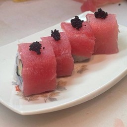 ทูน่าโรล (4 คำ)