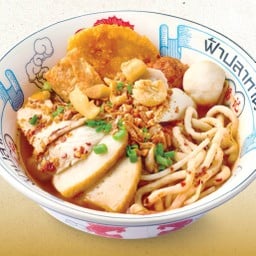 ก๋วยเตี๋ยวเส้นปลาต้มยำปลาสด ลูกชิ้นปลา