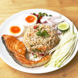Q6/ข้าวกล้องขยำปลาแซลมอนย่าง ไข่มะตูม