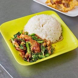 ข้าวราดกะเพราเป็ดย่าง